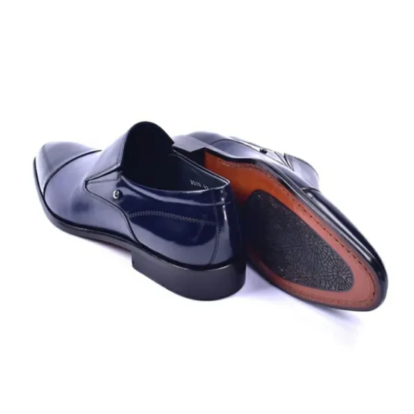 corrente_c_cap_toe_loafer_3.webp Shop Corrente C1401-3519 Cap Toe Loafers Navy