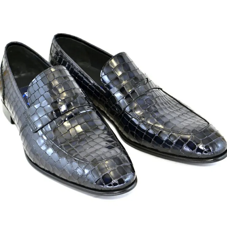 Shop Corrente C123-3470 Croco Leather Loafers Black