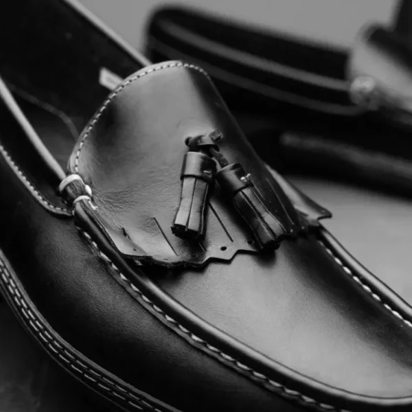 Cheap Handsewn Shoe Co. Fringe Tassel Driving Loafers Black