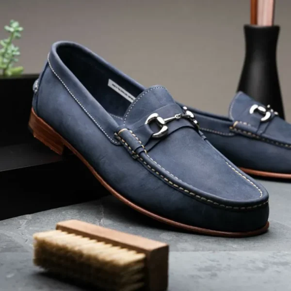 handsewn_shoe_co_nubuck_b_5-1.webp Outlet Handsewn Shoe Co. Nubuck Bit Loafers Navy