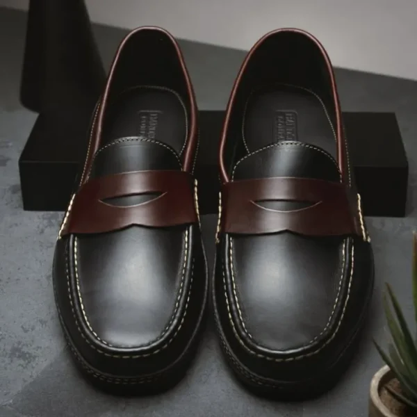 Fashion Handsewn Shoe Co. Penny Driver Black / Brown BlackBrown