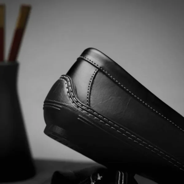 Fashion Handsewn Shoe Co. Penny Driver Black